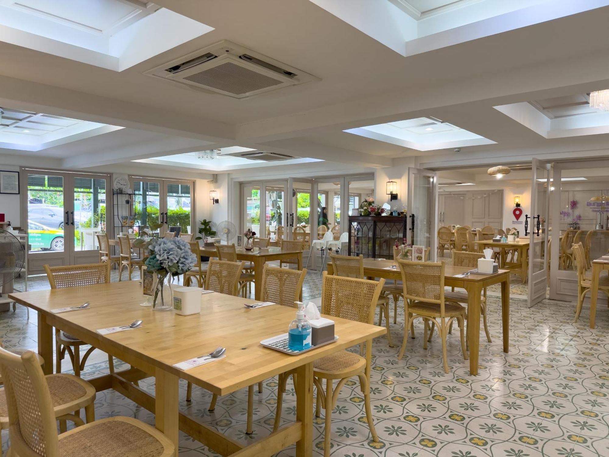 Regent Ramkhamhaeng 22 Hotel Bangkok Ngoại thất bức ảnh