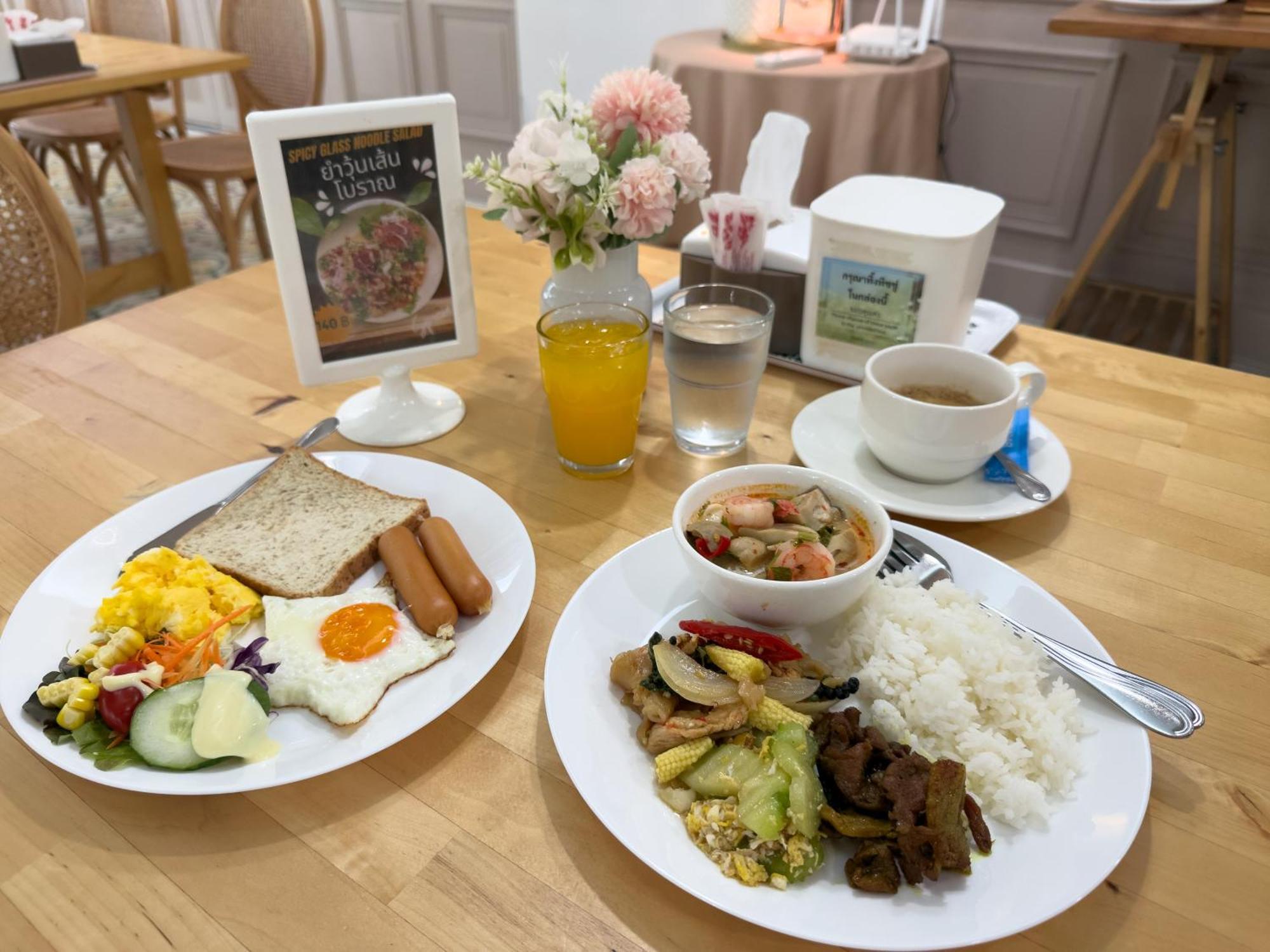 Regent Ramkhamhaeng 22 Hotel Bangkok Ngoại thất bức ảnh
