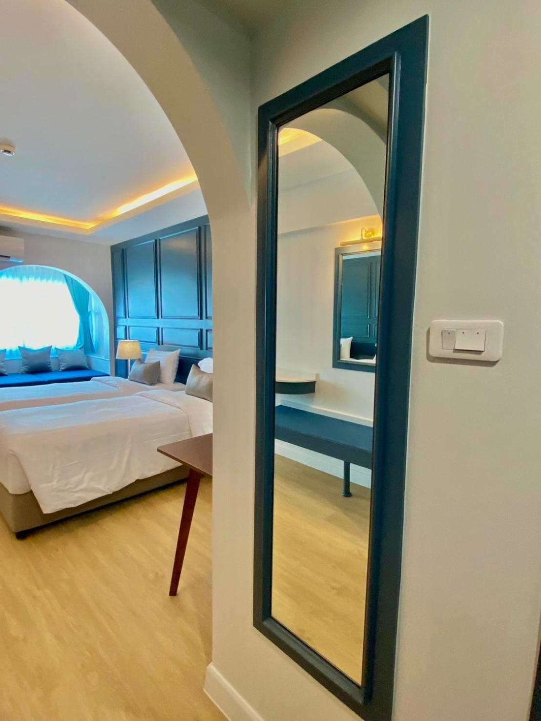 Regent Ramkhamhaeng 22 Hotel Bangkok Ngoại thất bức ảnh